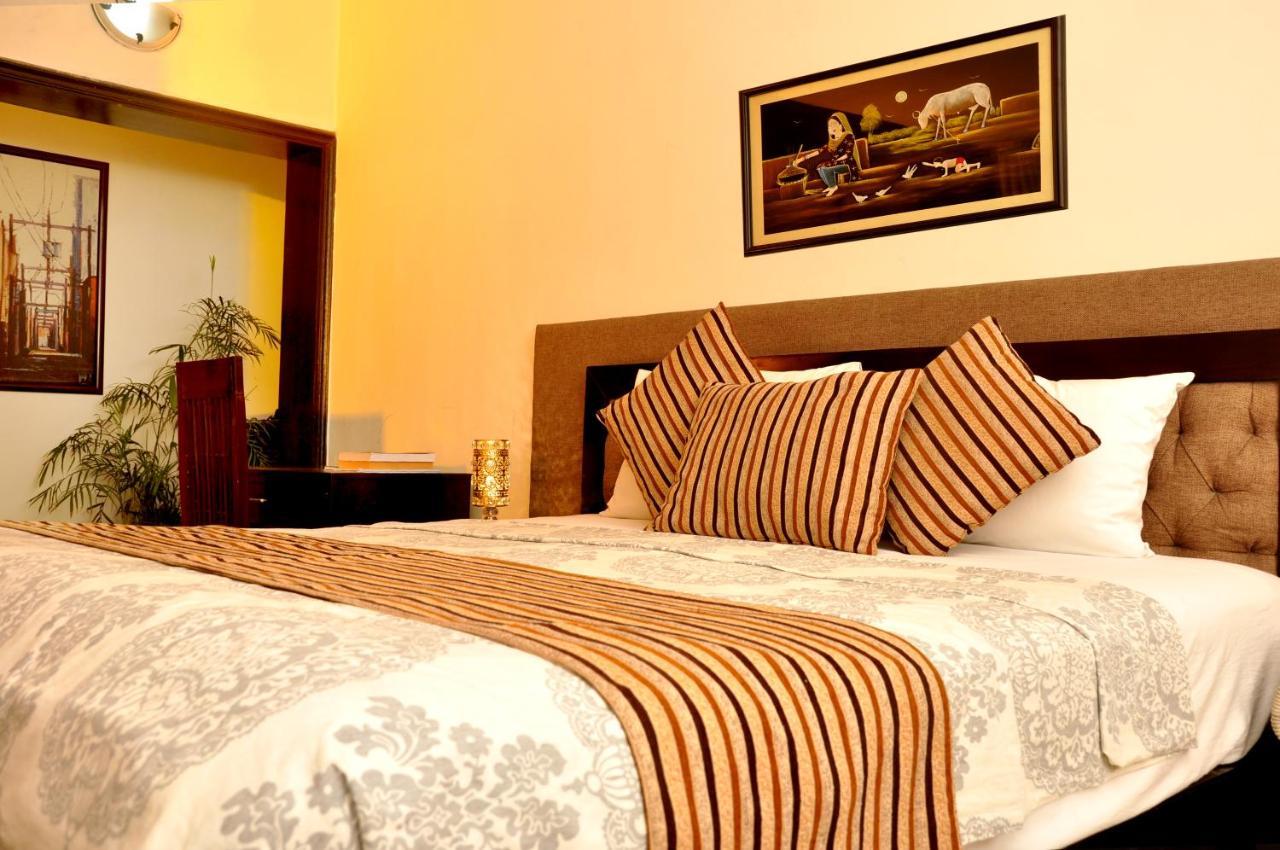 Royal Elegance Hotel Лахор Экстерьер фото