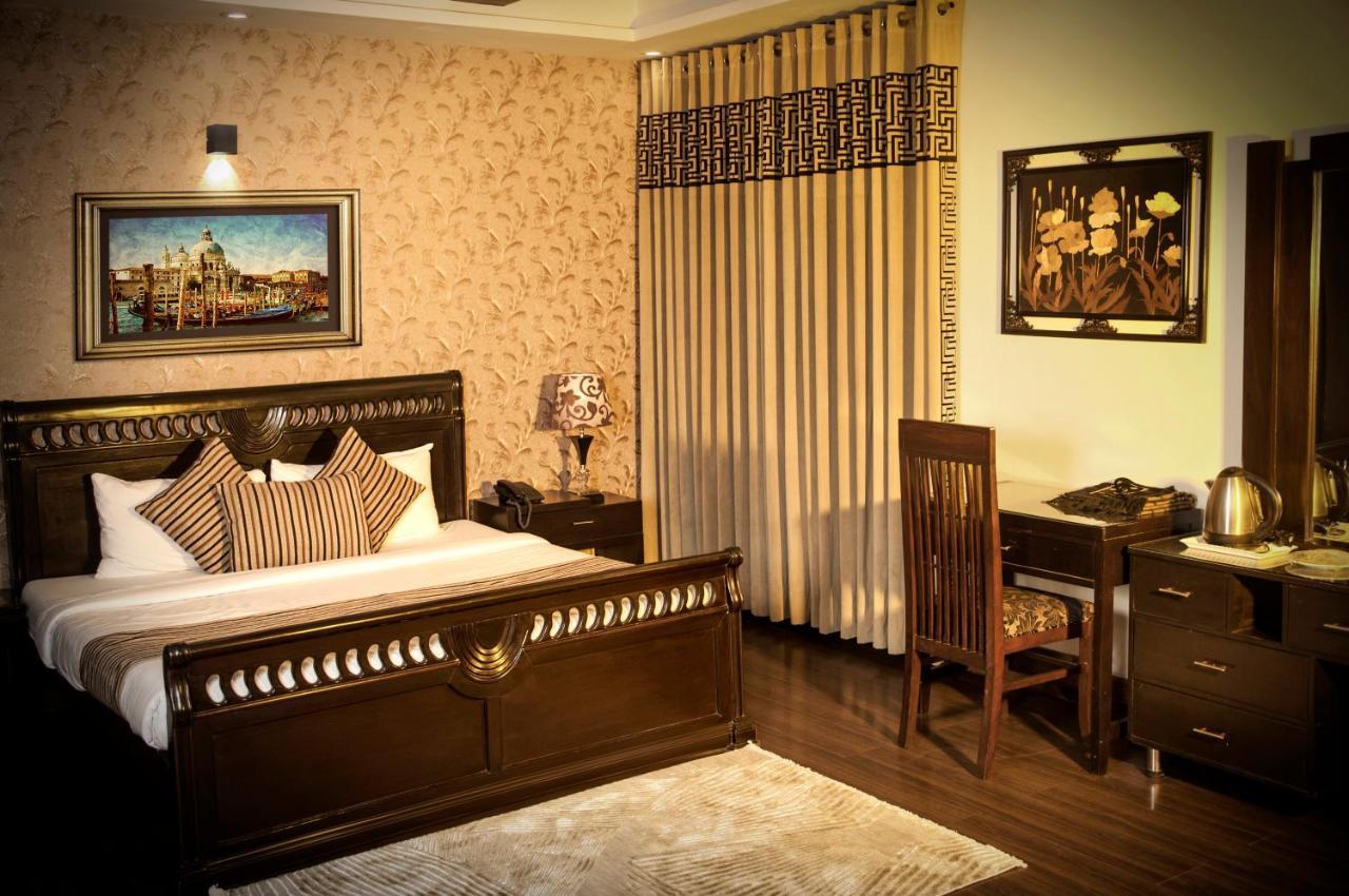 Royal Elegance Hotel Лахор Экстерьер фото
