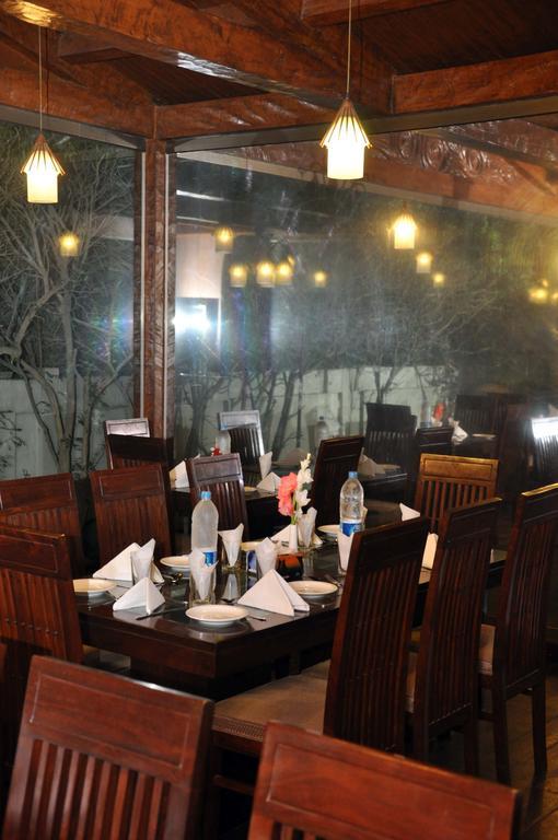 Royal Elegance Hotel Лахор Экстерьер фото